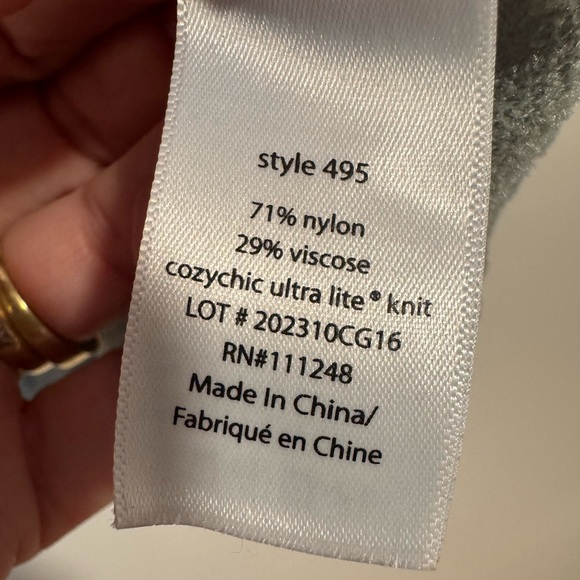 Barefoot Dreams CozyChic Ultra Lite® Slouchy Pullover size M - Picture 9 of 13